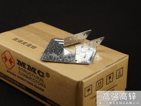RT15A-38_颶風(fēng)卡件-菱形連接件-抗風(fēng)構(gòu)件-龍骨與橫梁連接件-木屋金屬連接件